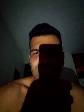 Snapshot of thom_1 chatting on February 2026 06:17:01 AM thom 1 online show from February 2026 06:17:01 AM