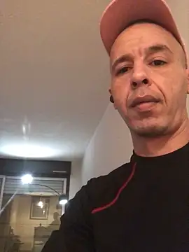 Snapshot of creativeX chatting on February 2026 07:18:01 PM creativeX online show from February 2026 07:18:01 PM