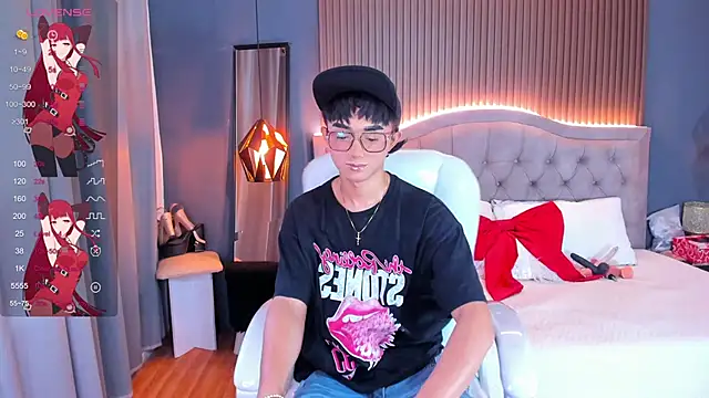 Snapshot of Noa_03 chatting on June 2026 06:12:01 PM Noa 03 online show from June 2026 06:12:01 PM
