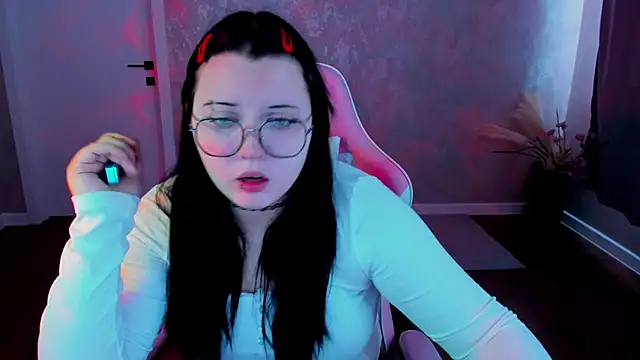 Kira G0ld online show from April 2026 01:04:01 AM