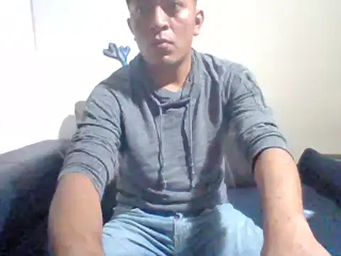 Snapshot of Alansmenxxx chatting on February 2026 06:17:01 AM Alansmenxxx online show from February 2026 06:17:01 AM