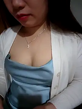 Snapshot of aki_zz69 chatting on February 2026 01:05:02 PM aki zz69 online show from February 2026 01:05:02 PM