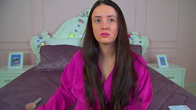 Snapshot of ElinaBellucci chatting on February 2026 04:30:01 AM ElinaBellucci online show from February 2026 04:30:01 AM