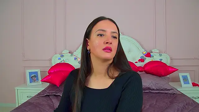 Snapshot of ElinaBellucci chatting on March 2026 04:25:01 AM ElinaBellucci online show from March 2026 04:25:01 AM