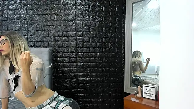 Snapshot of Calopezreal_ chatting on February 2026 01:08:02 PM Calopezreal online show from February 2026 01:08:02 PM