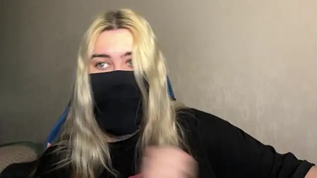 Snapshot of UnaXyling chatting on February 2026 11:17:01 PM UnaXyling online show from February 2026 11:17:01 PM