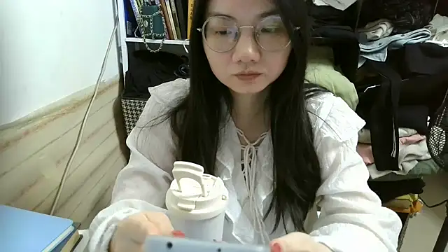Snapshot of xiaoxiaowan11 chatting on April 2026 12:06:02 PM xiaoxiaowan11 online show from April 2026 12:06:02 PM