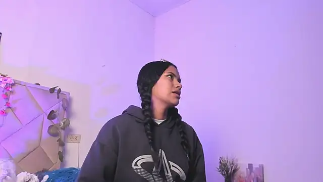 Julieta Parker online show from April 2026 06:41:02 AM