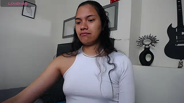 Snapshot of Julieta_Parker chatting on May 2026 01:13:01 AM Julieta Parker online show from May 2026 01:13:01 AM