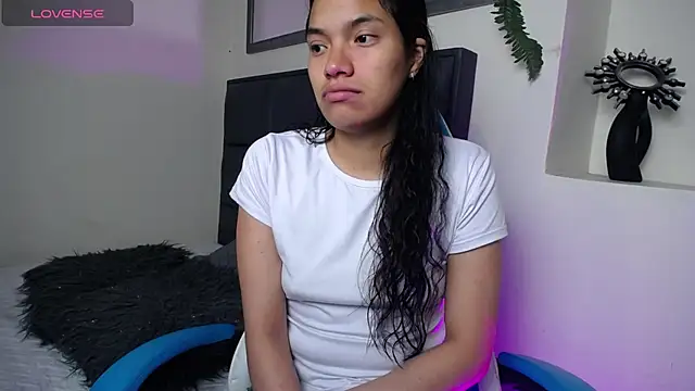 Snapshot of Julieta_Parker chatting on July 2026 02:16:02 AM Julieta Parker online show from July 2026 02:16:02 AM
