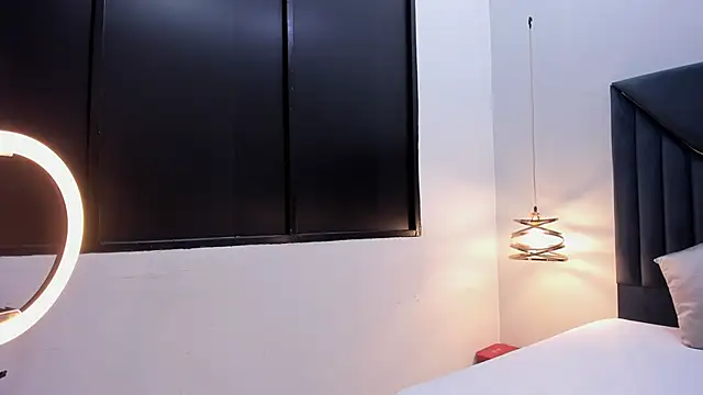 EmilyKartters online show from February 2026 12:15:02 PM