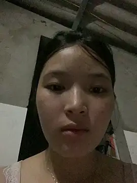 Snapshot of Suzu_xx01 chatting on May 2026 07:41:01 PM Suzu xx01 online show from May 2026 07:41:01 PM