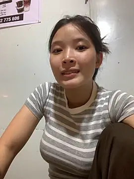 Snapshot of Suzu_xx01 chatting on June 2026 04:29:02 PM Suzu xx01 online show from June 2026 04:29:02 PM