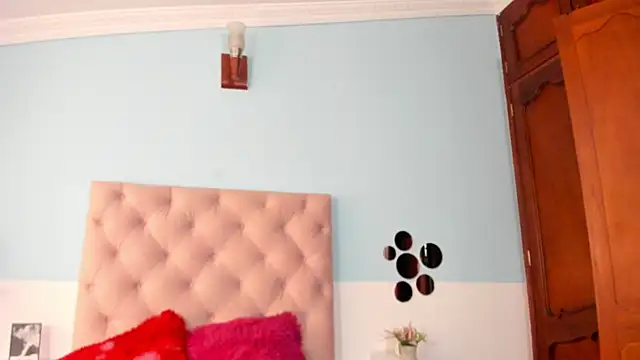 Zoe grey0 online show from February 2026 01:30:02 PM