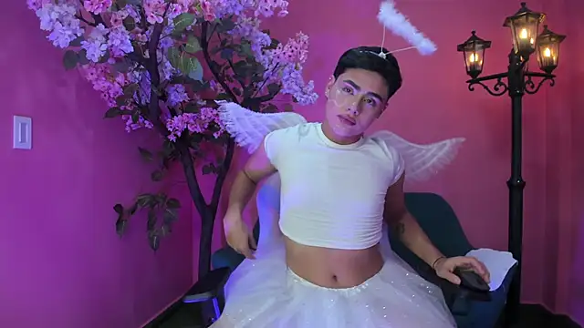 FemNoa online show from February 2026 03:54:01 AM