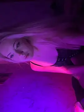 SisyLana online show from February 2026 08:56:02 PM