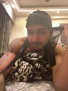 Snapshot of PimpDante chatting on May 2026 12:29:02 AM PimpDante online show from May 2026 12:29:02 AM