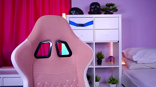 Snapshot of MistyReeds chatting on February 2026 05:58:01 AM MistyReeds online show from February 2026 05:58:01 AM