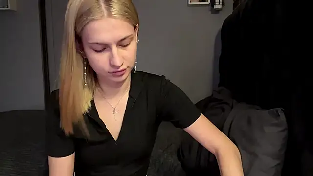 JeneeEady online show from April 2026 06:00:02 AM