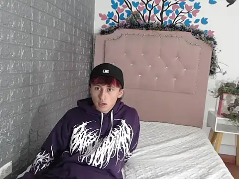 Snapshot of Damian20261 chatting on February 2026 05:08:01 PM Damian20261 online show from February 2026 05:08:01 PM