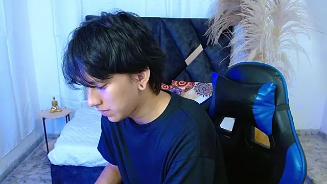 Snapshot of nikoo_18 chatting on February 2026 02:24:01 PM nikoo 18 online show from February 2026 02:24:01 PM