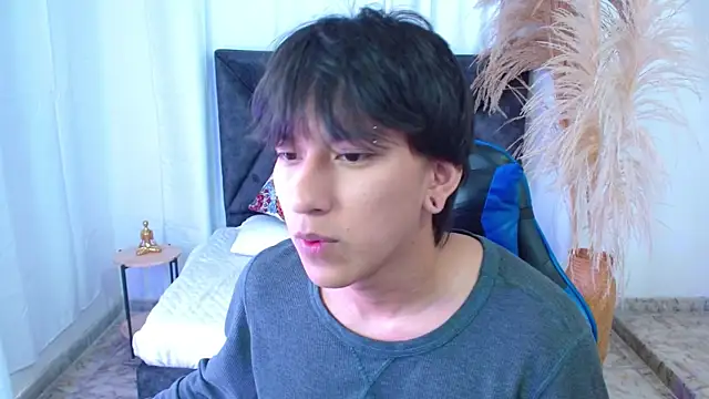 Snapshot of nikoo_18 chatting on February 2026 01:40:01 PM nikoo 18 online show from February 2026 01:40:01 PM