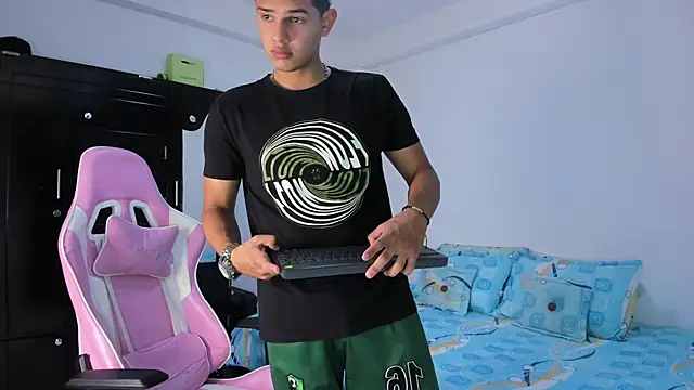 Snapshot of Adrian_Prime_ chatting on February 2026 06:52:02 PM Adrian Prime online show from February 2026 06:52:02 PM