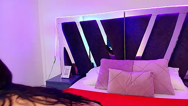 sophia love   online show from February 2026 01:54:02 PM