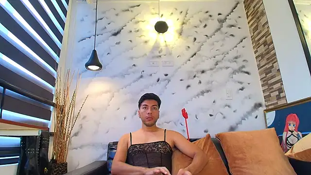 Snapshot of Max_Hornye chatting on February 2026 01:31:02 PM Max Hornye online show from February 2026 01:31:02 PM