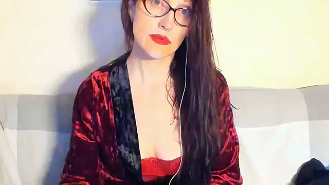 Snapshot of beddable_woman chatting on May 2026 08:16:02 PM beddable woman online show from May 2026 08:16:02 PM