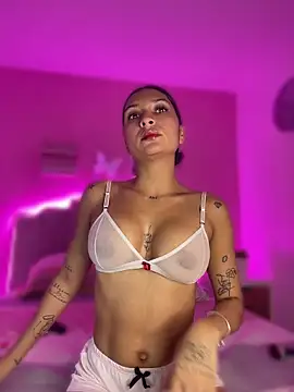 SofiaSiren online show from June 2026 10:25:01 PM