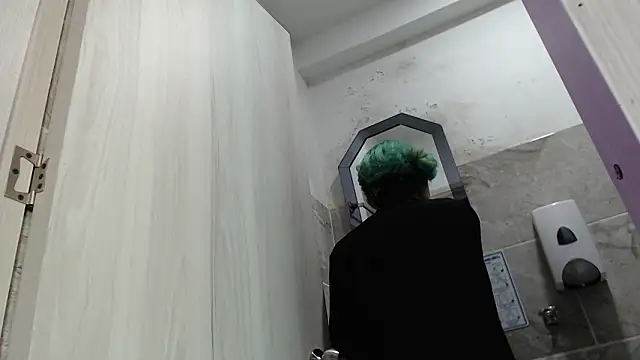 Snapshot of MiistressBlu chatting on February 2026 01:42:01 PM MiistressBlu online show from February 2026 01:42:01 PM