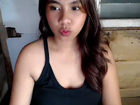 Snapshot of KristinaValerie22 chatting on February 2026 03:46:01 PM KristinaValerie22 online show from February 2026 03:46:01 PM