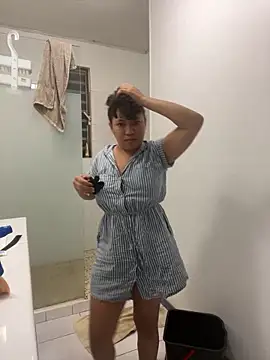 Snapshot of daphne_grande chatting on May 2026 11:22:01 PM daphne grande online show from May 2026 11:22:01 PM