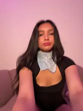 Chinicr18 online show from May 2026 08:25:01 PM