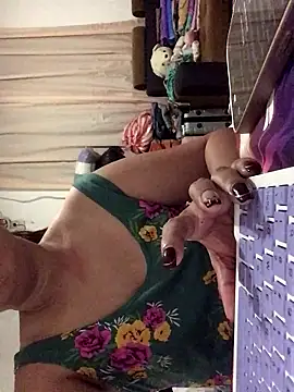 Snapshot of lady_candy85 chatting on February 2026 05:50:01 PM lady candy85 online show from February 2026 05:50:01 PM