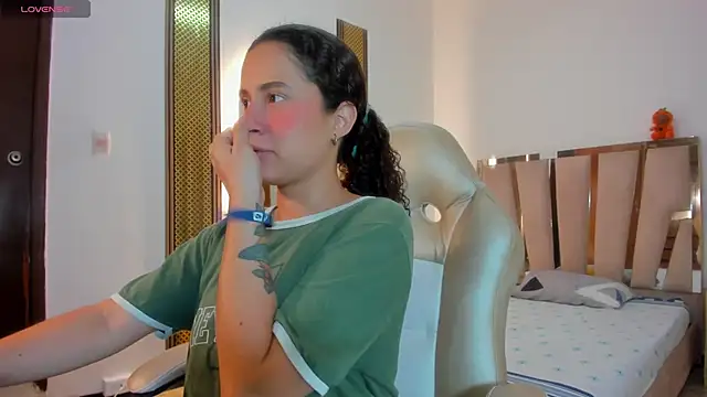 Snapshot of NoaMalak7 chatting on March 2026 08:44:01 PM NoaMalak7 online show from March 2026 08:44:01 PM