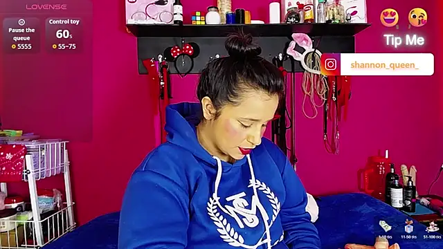 shannon queen- online show from April 2026 05:01:02 AM