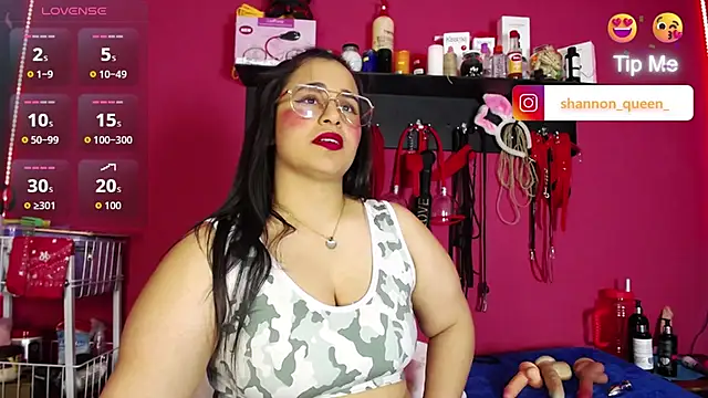 shannon queen- online show from April 2026 09:08:02 PM