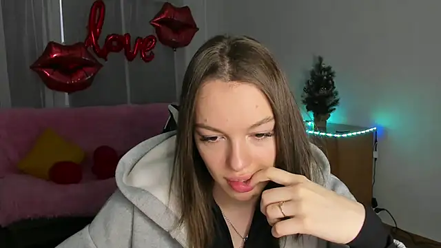 Snapshot of CandyGyrl chatting on February 2026 01:23:01 AM CandyGyrl online show from February 2026 01:23:01 AM