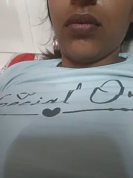 Snapshot of komalsharma99 chatting on June 2026 06:14:01 AM komalsharma99 online show from June 2026 06:14:01 AM