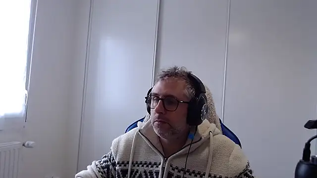 Snapshot of mika3377 chatting on February 2026 11:43:02 AM mika3377 online show from February 2026 11:43:02 AM
