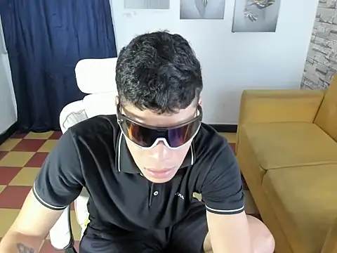 Andres sant  online show from March 2026 04:17:02 AM