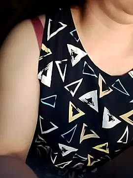 LiilyZi online show from March 2026 02:43:01 PM