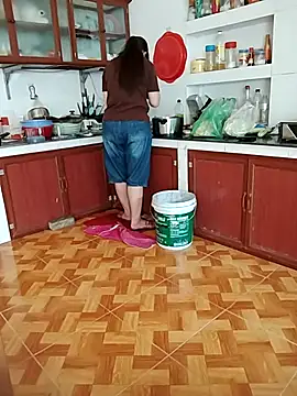 LiilyZi online show from April 2026 03:56:01 AM