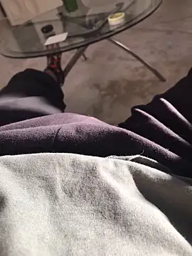 Tommyzzzzzz online show from September 2025 02:55:02 PM