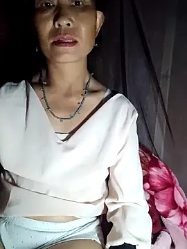 witch-xx online show from April 2026 06:13:02 PM