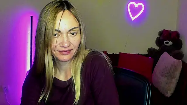 BlondMikey22 online show from April 2026 07:58:02 PM