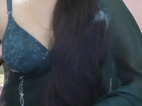 Cute Sheetal online show from May 2026 01:07:02 PM