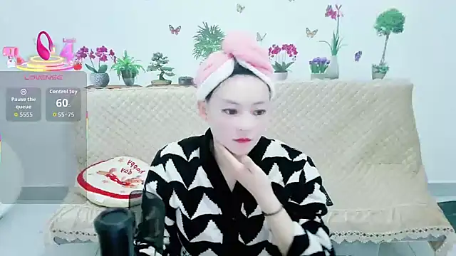 Snapshot of xiaomin-33 chatting on February 2026 12:12:01 PM xiaomin-33 online show from February 2026 12:12:01 PM